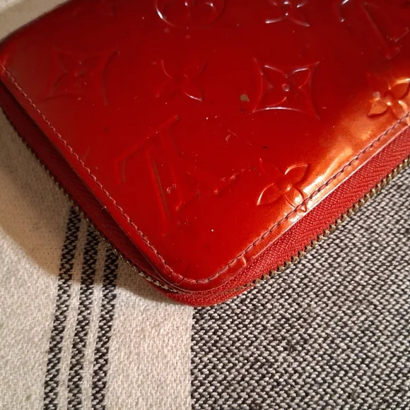 Louis Vuitton Red Embossed Wallet - Picture 5 of 16